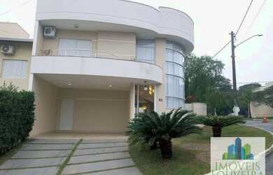 Imagem: A casa em condomínio possui 3 Dormitórios, 5 Banheiros, 4