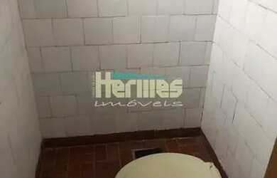 Imagem: O depósito possui 2 Vagas na garagem e 25m² de Área e está