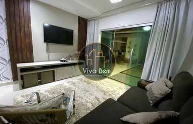 Imagem: A casa possui 4 Dormitórios, 2 Banheiros, 2 Vagas na garagem