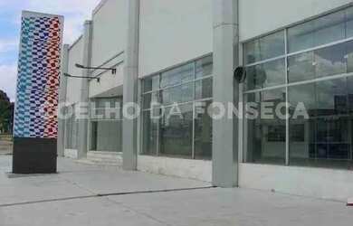 Imagem: O depósito possui 5 Vagas na garagem, 2.260m² de Área e