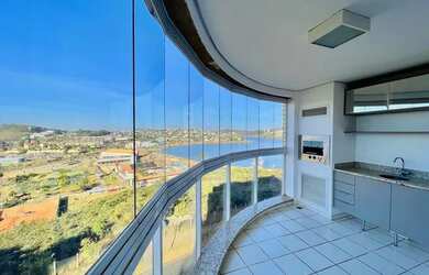 Imagem: O apartamento possui 4 Dormitórios, 5 Banheiros, 3 Vagas na