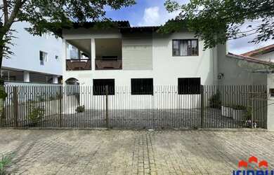 Imagem: A casa possui 3 Dormitórios, 1 Banheiro e 120m² de Área e