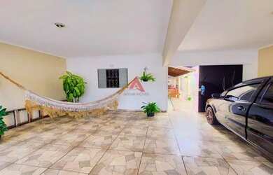 Imagem: A casa possui 2 Dormitórios, 1 Banheiro, 2 Vagas na garagem