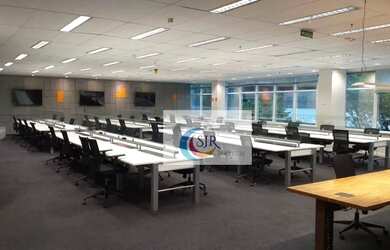 Imagem: O depósito possui 5 Vagas na garagem, 522m² de Área e está