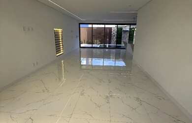 Imagem 4: Seu novo lar em alto padrão - Casa 4 suítes no Condomínio Vista Lagoa