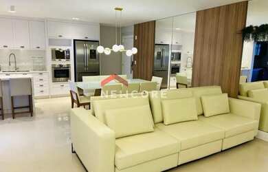 Imagem: O apartamento possui 3 Dormitórios, 4 Banheiros, 3 Vagas na