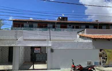 Imagem: A casa possui 3 Dormitórios, 1 Banheiro, 1 Vaga na garagem