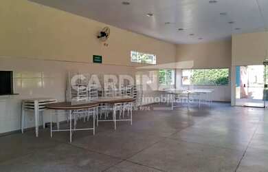 Imagem 6: Salão comercial, tipo área de lazer completo com piscinas e ótima localização