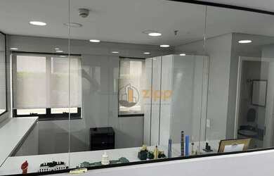 Imagem: O depósito possui 1 Vaga na garagem, 44m² de Área e está