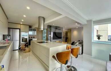 Imagem: O apartamento possui 3 Dormitórios, 3 Banheiros, 2 Vagas na