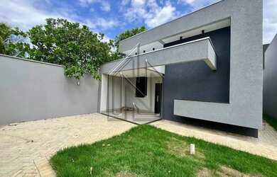 Imagem: A casa possui 3 Dormitórios, 2 Banheiros, 99m² de Área e