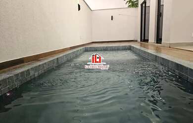 Imagem 4: Casa no Alphaville 4 com 4 Suítes Semimobiliada com Energia Solar/ Piscina...