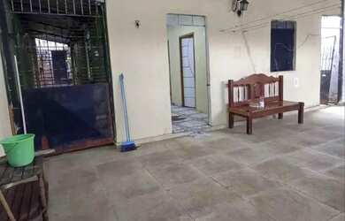 Imagem: A casa possui 2 Dormitórios, 2 Banheiros e está localizado