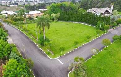 Imagem: O terreno possui 3.524m² de Área e está localizado em Quatro