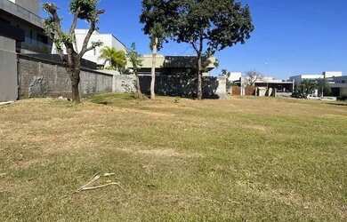 Imagem: Imóvel para venda tem 417 metros quadrados em Fazenda Vau das