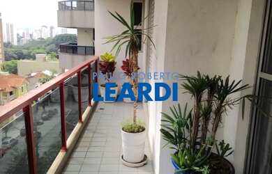 Imagem: O apartamento possui 4 Dormitórios, 4 Banheiros, 2 Vagas na