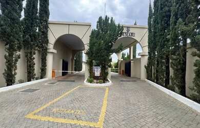 Imagem: A casa em condomínio possui 4 Dormitórios, 5 Banheiros, 2