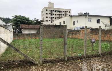 Imagem: O depósito possui 300m² de Área e está localizado em Nações