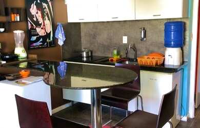 Imagem: O apartamento à venda possui 1 Dormitório, Acomodam 4 pessoas