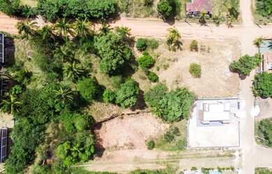 Imagem: O terreno possui 600m² de Área e está localizado em Village