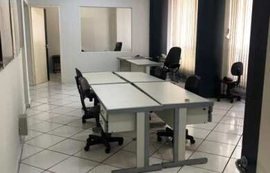 Imagem: O depósito possui 84m² de Área e está localizado em Centro