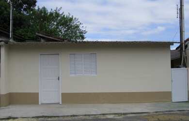 Imagem: A casa possui 1 Dormitório, 1 Banheiro, 50m² de Área e está