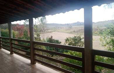 Imagem: A fazenda está localizado em Desterro de Entre Rios, MG à