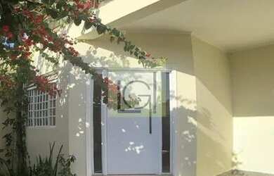 Imagem: A casa para alugar possui 3 Dormitórios, 2 Banheiros, 2 Vagas