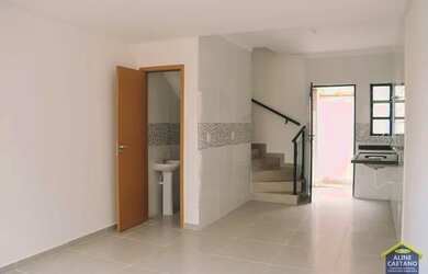 Imagem 2: Oportunidade Sobrado de Condominio c/ piscina por 270 mil