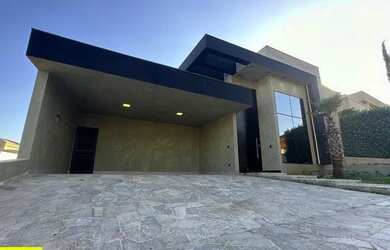 Imagem: A casa em condomínio possui 3 Dormitórios, 4 Banheiros, 4