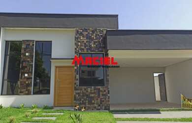 Imagem: A casa em condomínio possui 3 Dormitórios, 3 Banheiros, 4