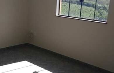 Imagem: O apartamento possui 3 Dormitórios, 1 Banheiro, 2 Vagas na