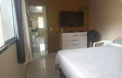 Imagem: A casa possui 2 Dormitórios, 1 Banheiro e está localizado