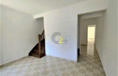 Imagem: A casa possui 2 Dormitórios, 1 Banheiro, 100m² de Área e