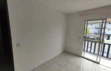 Imagem: O apartamento possui 3 Dormitórios, 1 Banheiro, 1 Vaga na garagem