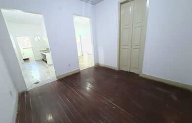 Imagem: A casa possui 2 Dormitórios, 1 Banheiro, 1 Vaga na garagem