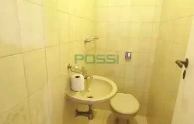 Imagem: A casa possui 3 Dormitórios, 2 Banheiros, 3 Vagas na garagem