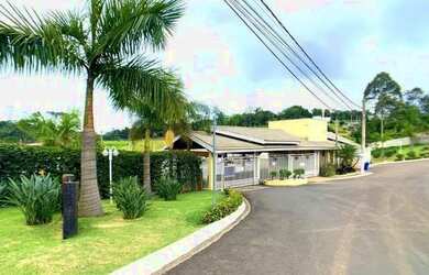 Imagem: A casa em condomínio à venda possui 3 Dormitórios, 3 Banheiros