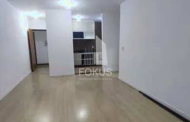 Imagem: O apartamento possui 1 Dormitório, 1 Banheiro, 1 Vaga na garagem