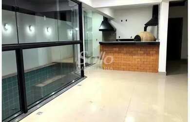 Imagem: A casa em condomínio possui 4 Dormitórios, 5 Banheiros, 4