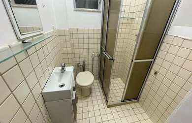 Imagem 7: Apartamento, sala e quarto com 45m2, vista livre, sol da manhã, quadra da Praia do Flameng