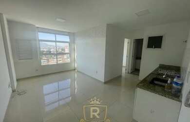 Imagem: O apartamento possui 1 Dormitório, 1 Banheiro, 1 Vaga na garagem