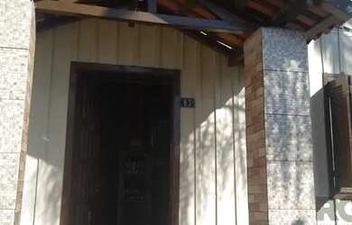 Imagem: A casa possui 2 Dormitórios, 1 Banheiro, 100m² de Área e