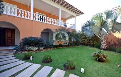 Imagem: A casa em condomínio possui 4 Dormitórios, 5 Banheiros, 4