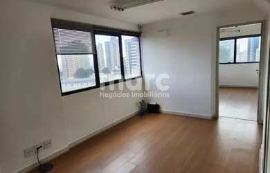 Imagem: O depósito possui 1 Vaga na garagem, 31m² de Área e está