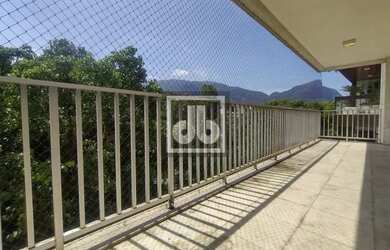 Imagem: Apartamento à venda no Leblon desocupado com varanda, 4 quartos