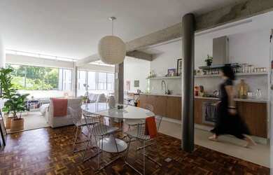 Imagem: O apartamento possui 2 Dormitórios, 1 Banheiro, 95m² de Área