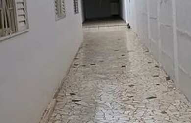 Imagem 3: PARQUE ESTORIL - CASA RESIDENCIAL C/ GARAGEM 2 DORMITÓRIOS PROX. ESCOLA, SUPERM