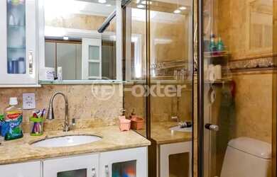 Imagem 2: Sobrado para venda possui 120 metros quadrados com 2 quartos em Tristeza...