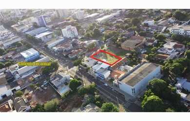 Imagem: O terreno possui 800m² de Área e está localizado em Centro